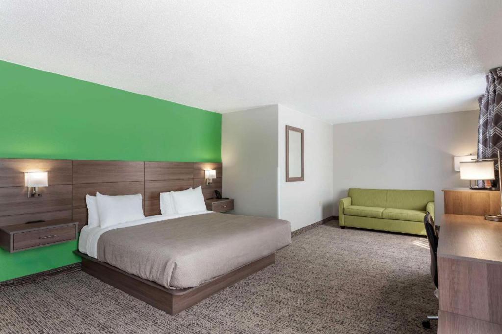 Quality Inn Ripley Exterior photo